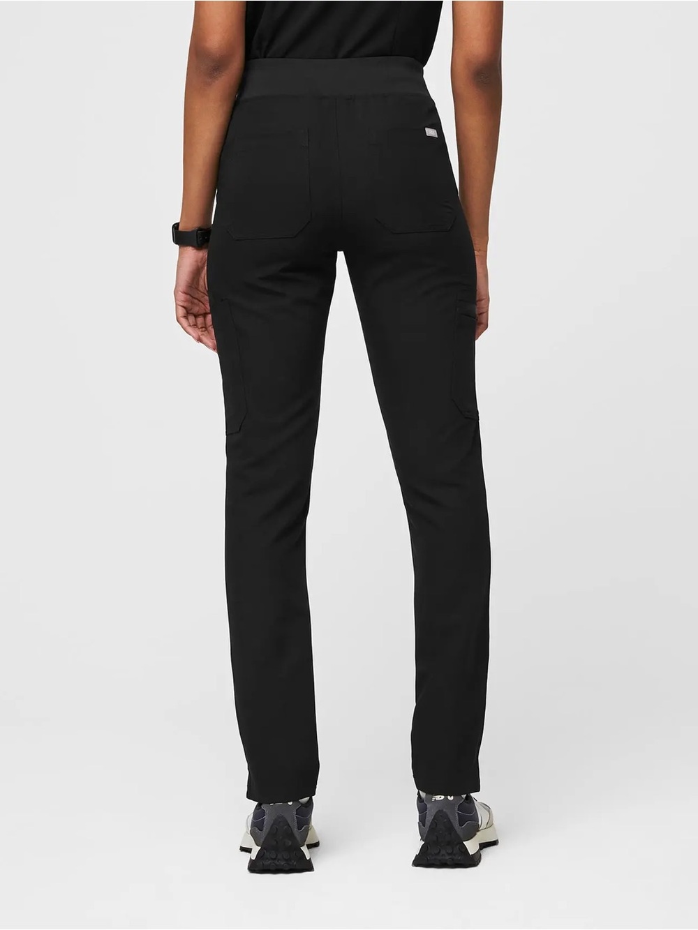 Figs Women’s Scrub Set Casma Top Yola High Rise Slim Pant in Black Size Medium - Picture 11 of 14